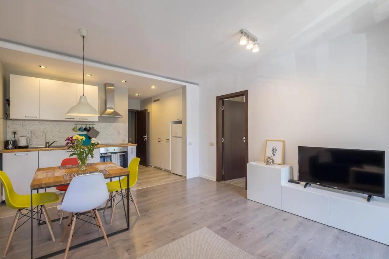 Quiet & Airy Modern Apt. Top Centre Free Parking Σόφια Εξωτερικό φωτογραφία