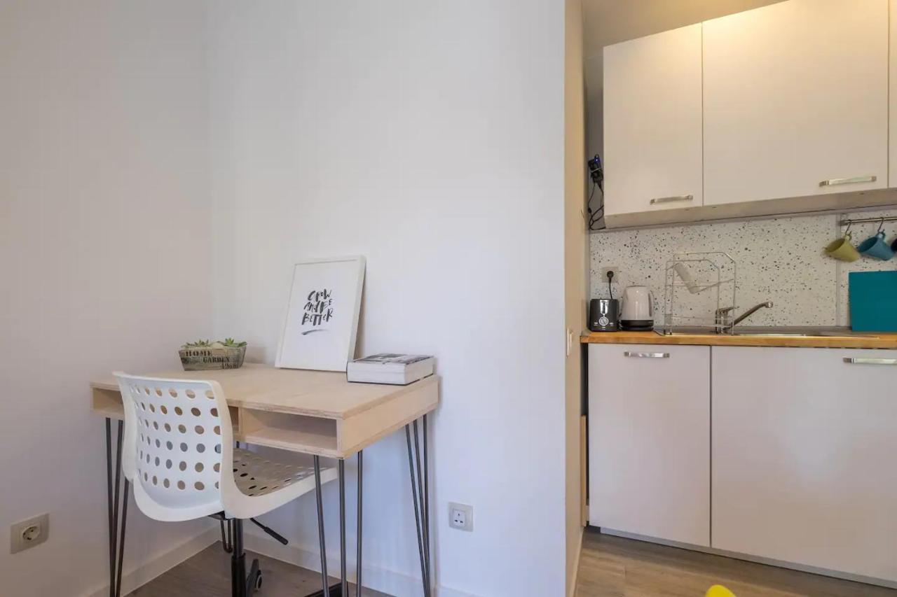 Quiet & Airy Modern Apt. Top Centre Free Parking Σόφια Εξωτερικό φωτογραφία